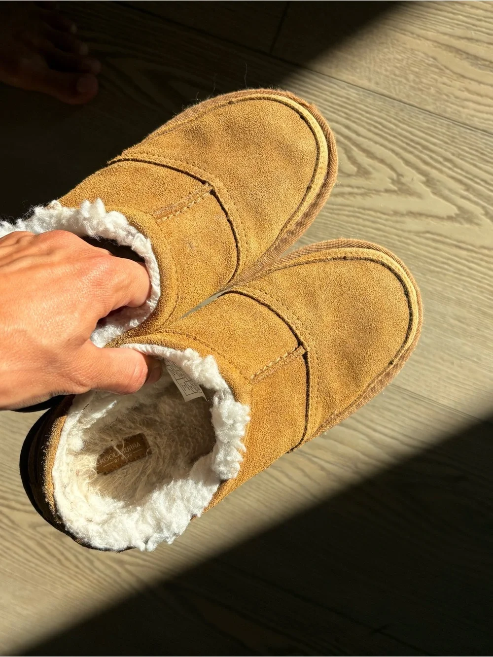 Koolaburra Comfy Kids Chestnut Brown Suede Faux-Shearling Slip-On Slipper